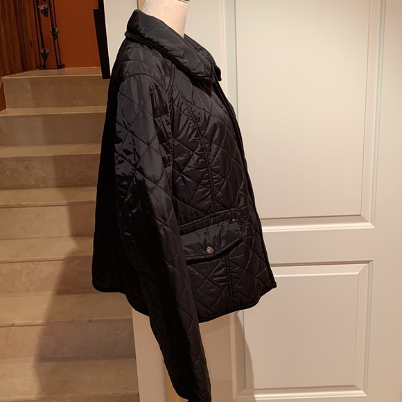 PLATINUM. Black quilted jacket w/zip. Warm lining, zip also on sleeves. - Picture 3 of 11